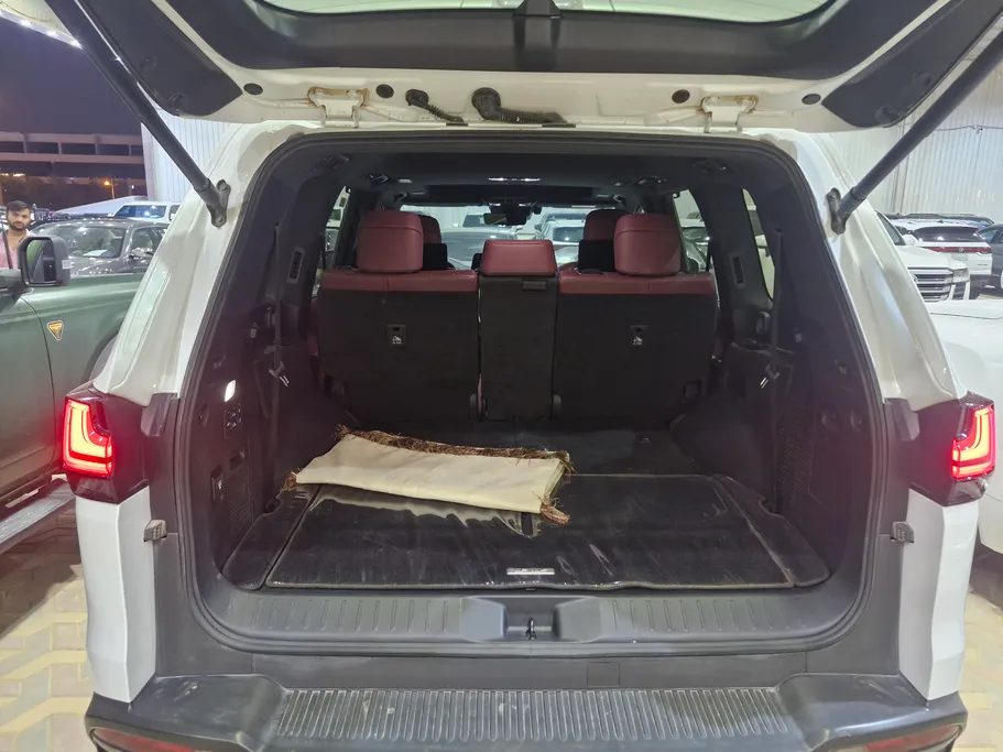 لكزس LX 600 BB Elite 2024 
