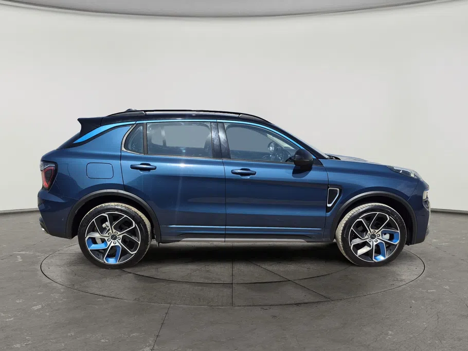 2024 Lynk and Co 01 Louder Pro 