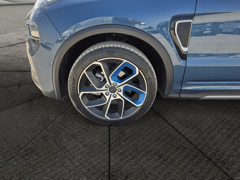 2024 Lynk and Co 01 Louder Pro 
