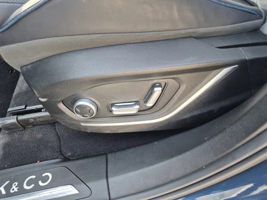 2024 Lynk and Co 01 Louder Pro 