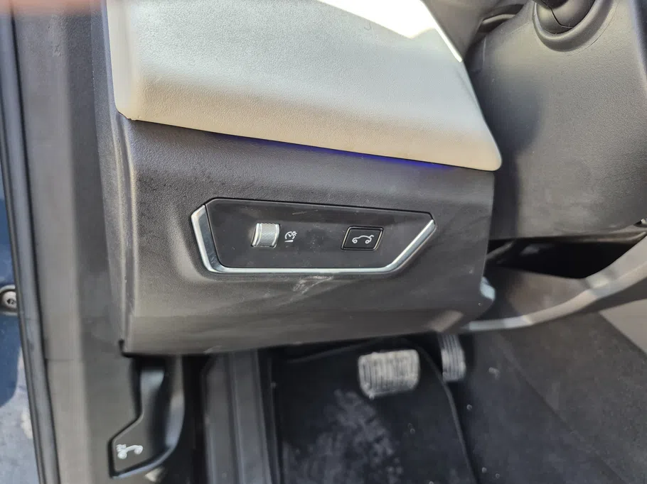 2024 Lynk and Co 01 Louder Pro 