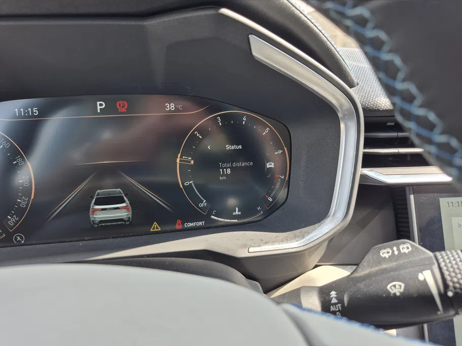 2024 Lynk and Co 01 Louder Pro 