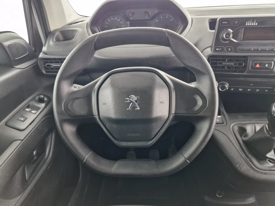 2024 Peugeot Partner Short van 