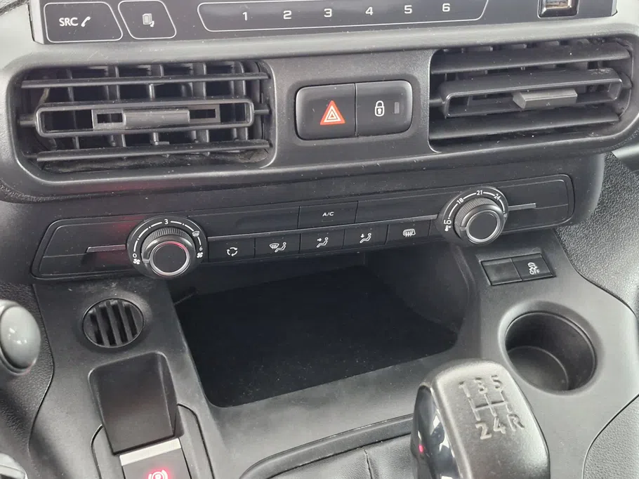 2024 Peugeot Partner Short van 