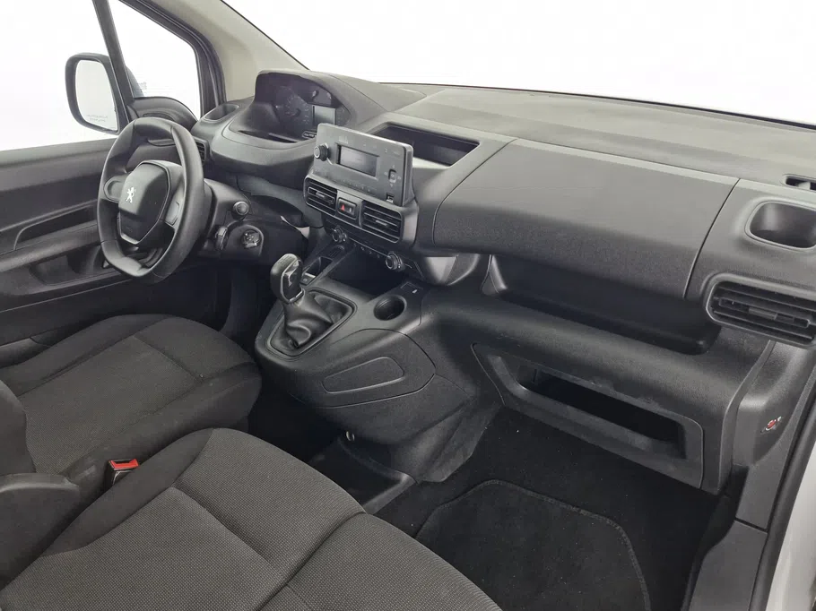 2024 Peugeot Partner Short van 