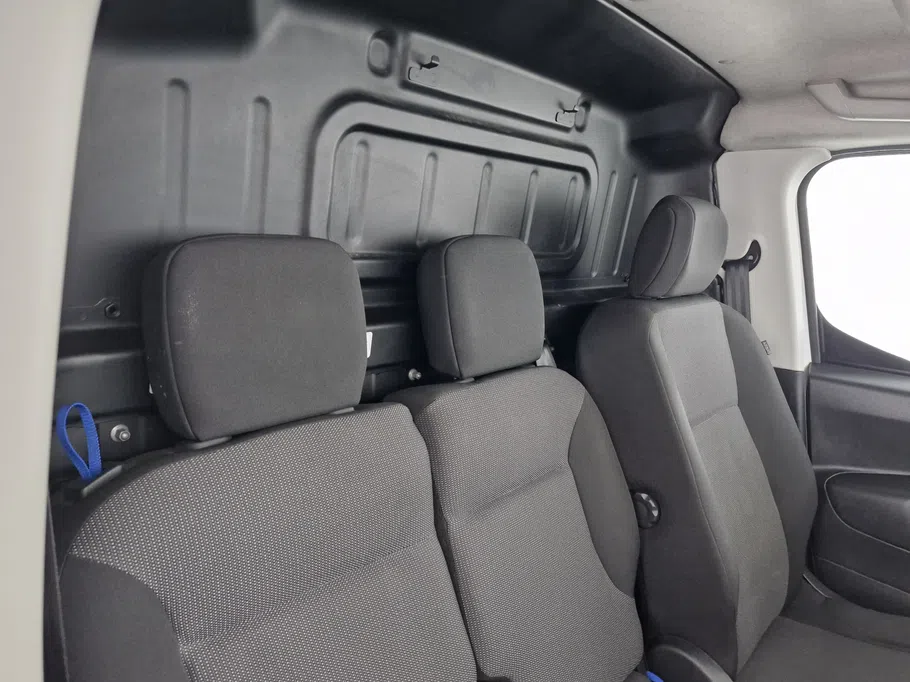 2024 Peugeot Partner Short van 