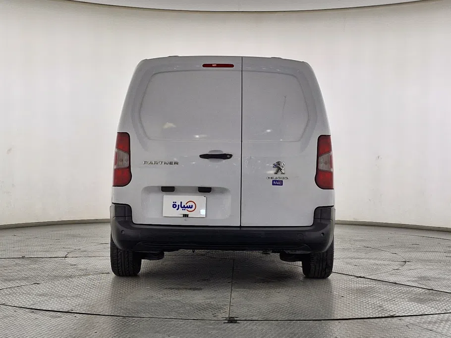 2024 Peugeot Partner Short van 