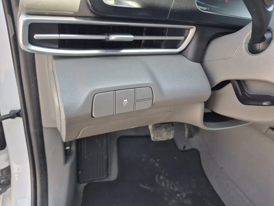 2024 Hyundai Elantra Fleet 