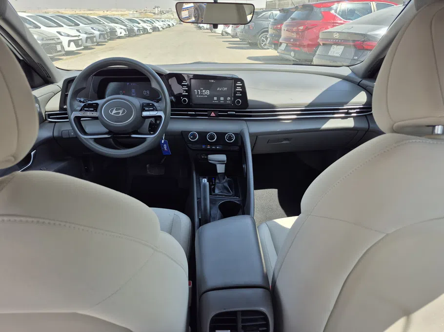 2024 Hyundai Elantra Fleet 