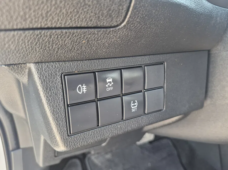2024 Toyota Yaris  Y 