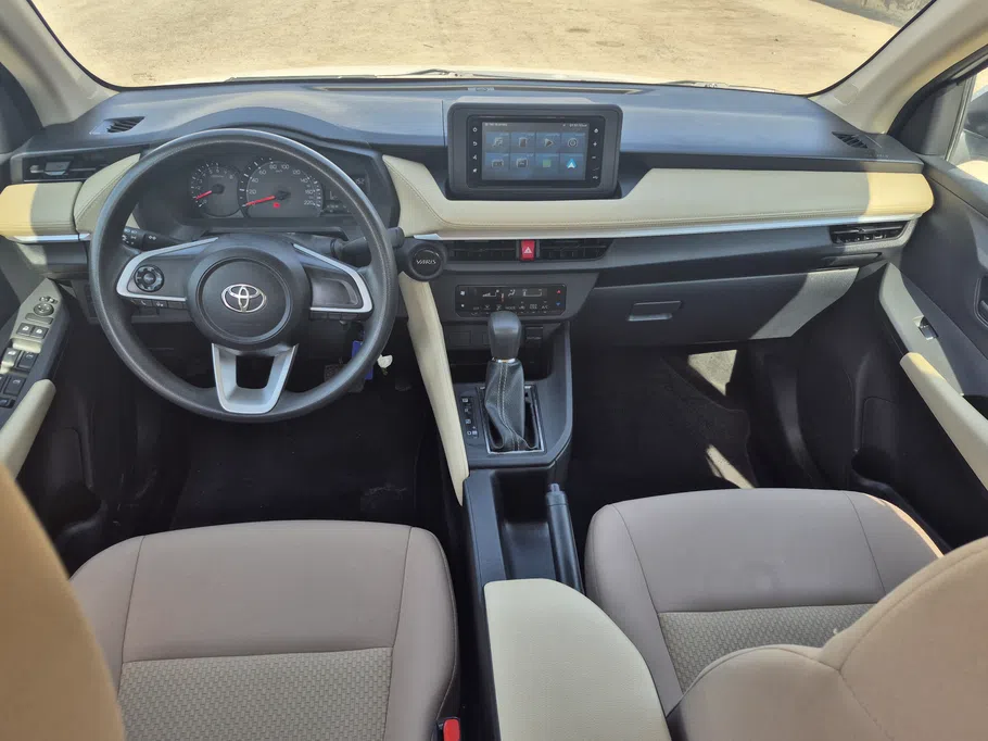 2024 Toyota Yaris  Y 