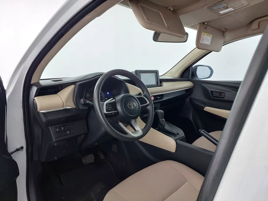 2023 Toyota Yaris  Y 