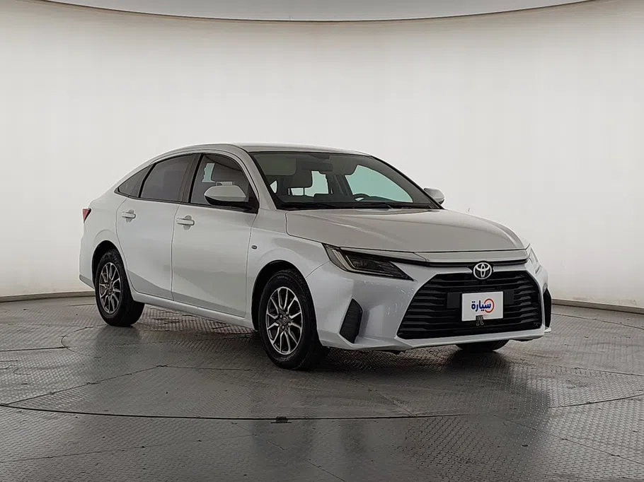 2023 Toyota Yaris  Y 