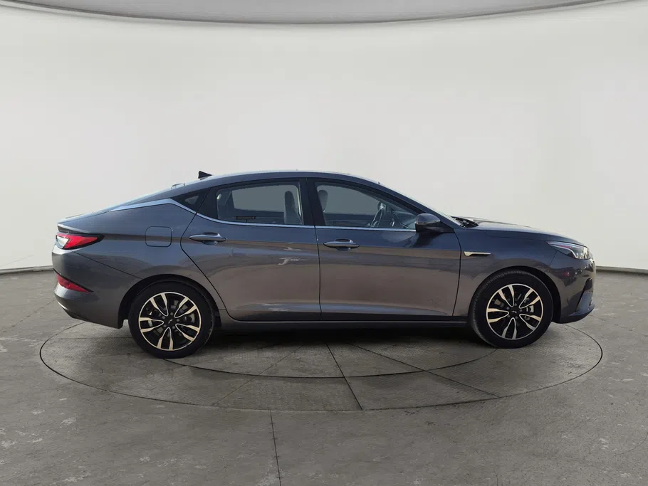 2025 JAC J7 LUXURY 