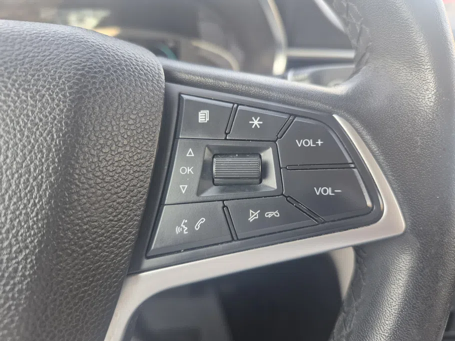 2025 JAC J7 LUXURY 