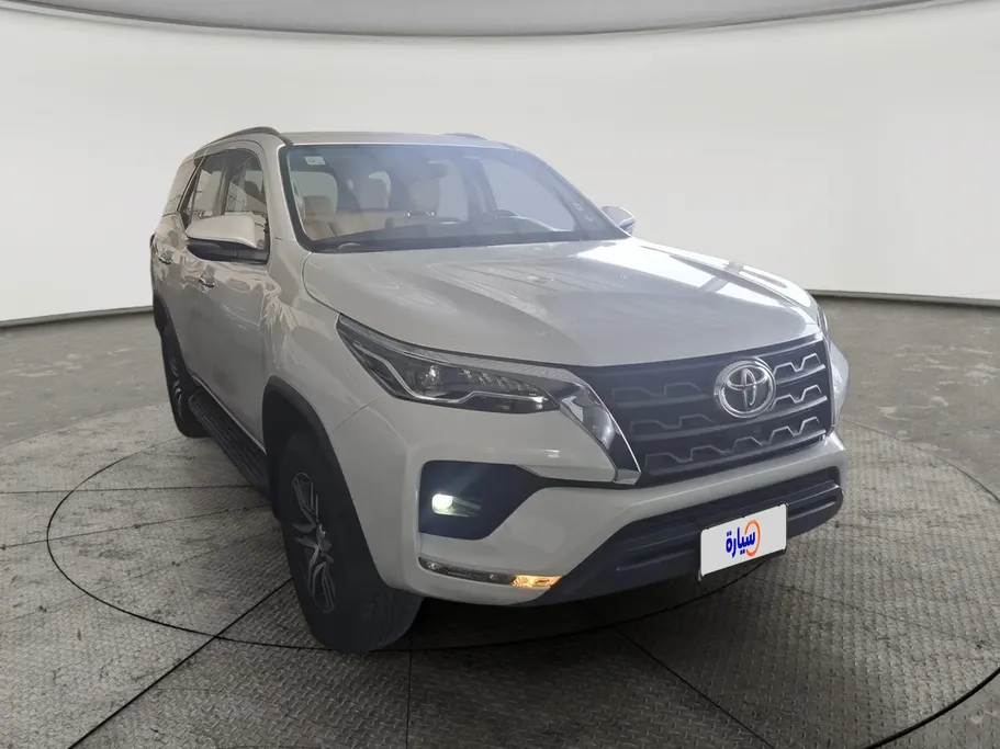 2023 Toyota Fortuner VX 