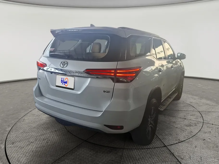 2023 Toyota Fortuner VX 