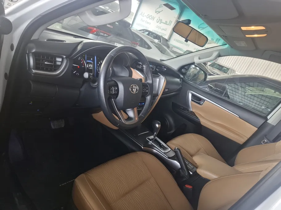 2023 Toyota Fortuner VX 
