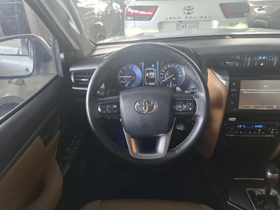 2023 Toyota Fortuner VX 