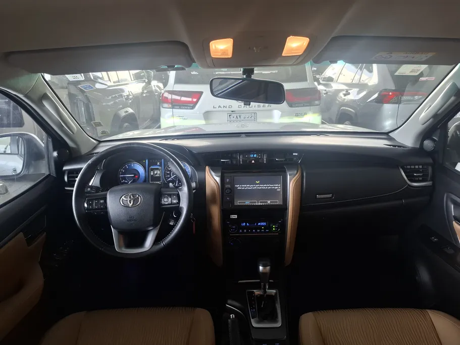 2023 Toyota Fortuner VX 