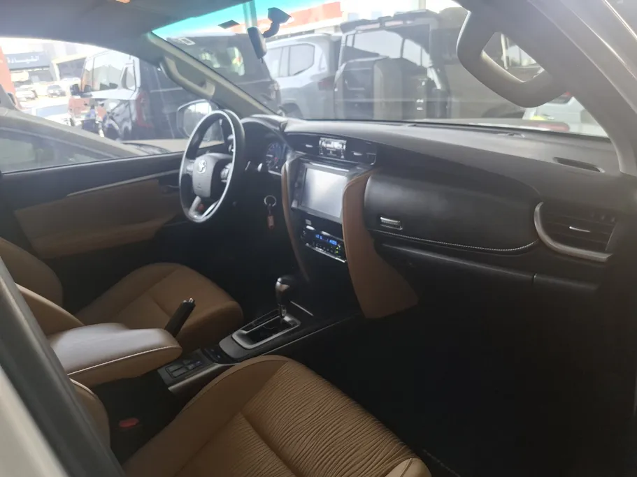 2023 Toyota Fortuner VX 