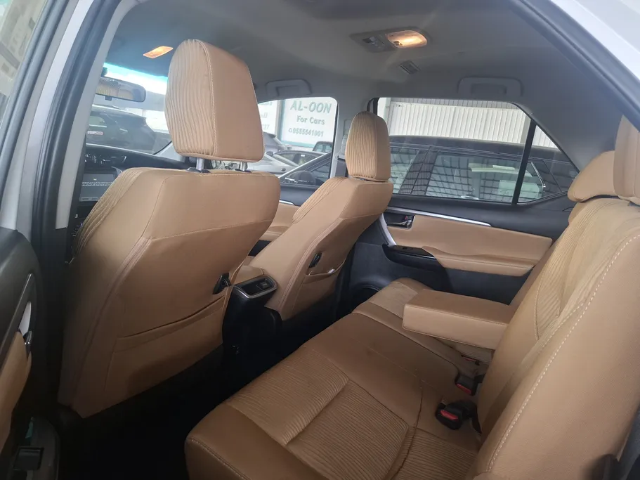 2023 Toyota Fortuner VX 