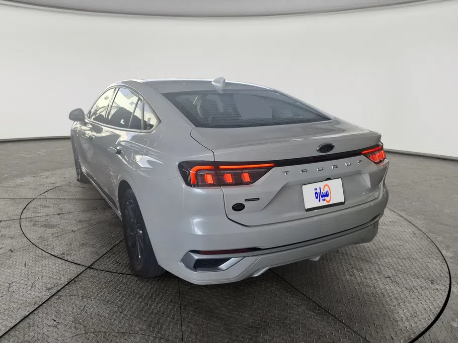 2025 Ford Taurus Ambiente FHEV 