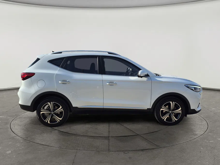 2025 MG ZS LUX 