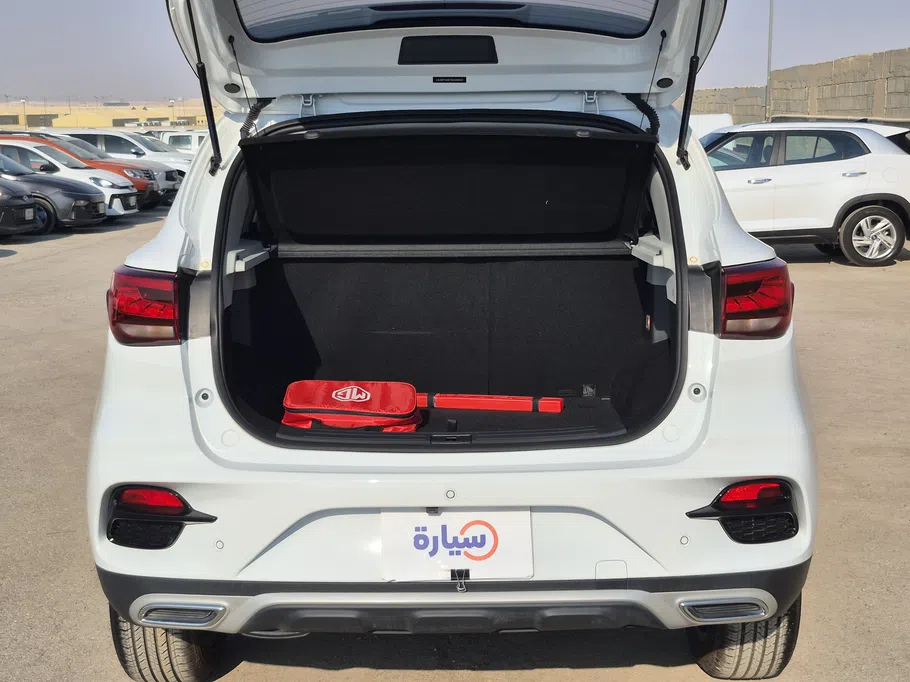 2025 MG ZS LUX 