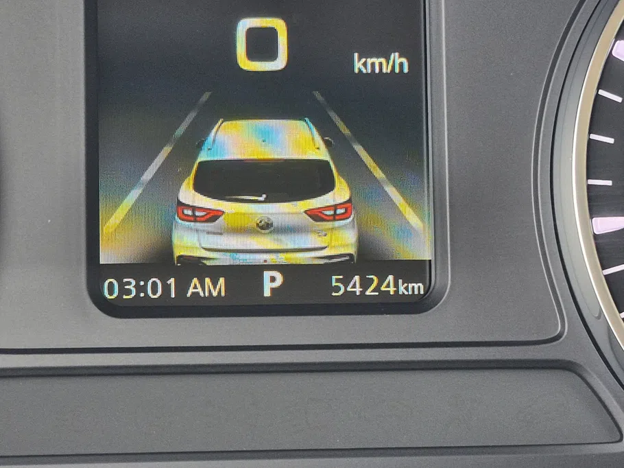 2025 MG ZS LUX 