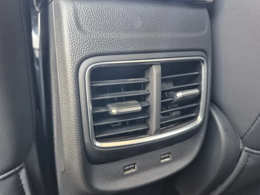 2025 MG ZS LUX 
