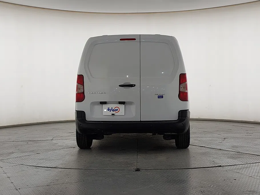 بيجو بارتنر Short van 2023 