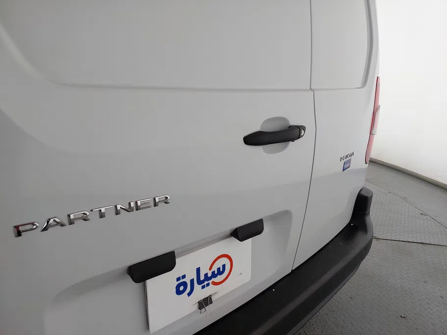بيجو بارتنر Short van 2023 