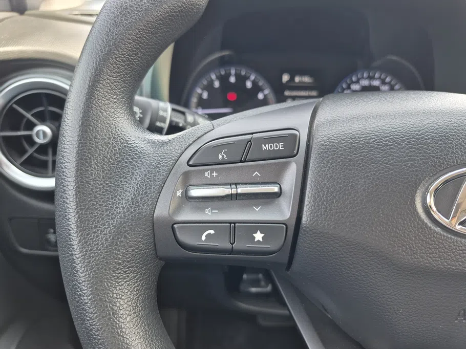 2023 Hyundai Kona SMART 