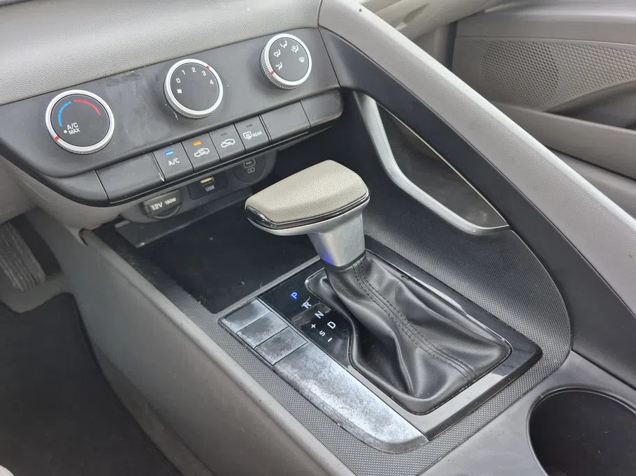 2024 Hyundai Elantra Fleet 
