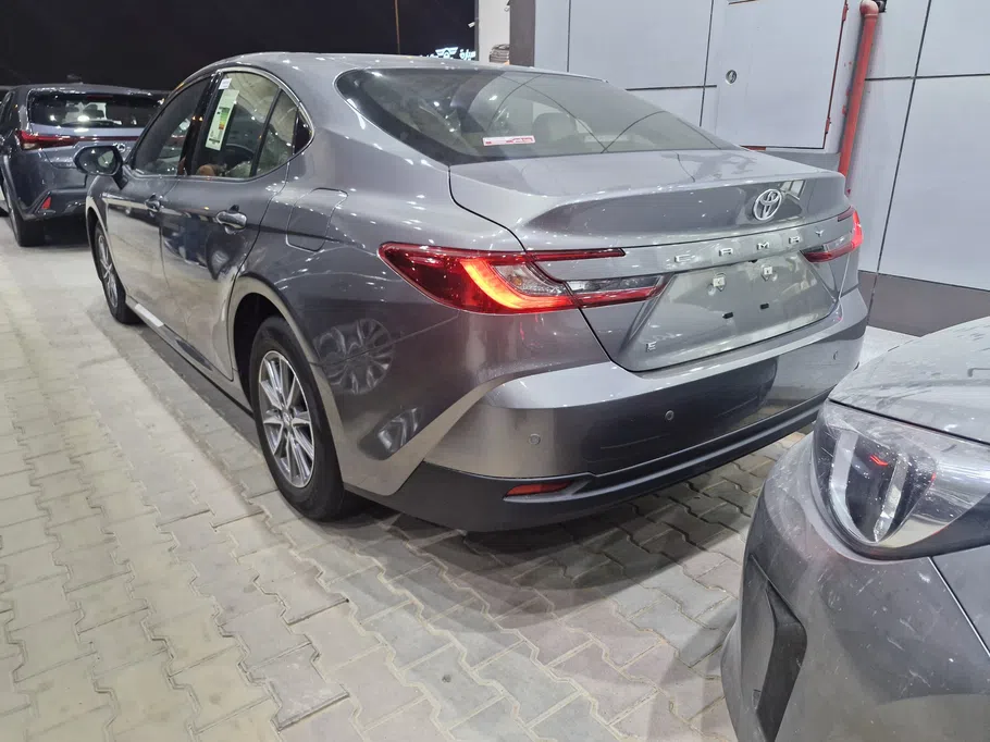 تويوتا كامري E 2026 