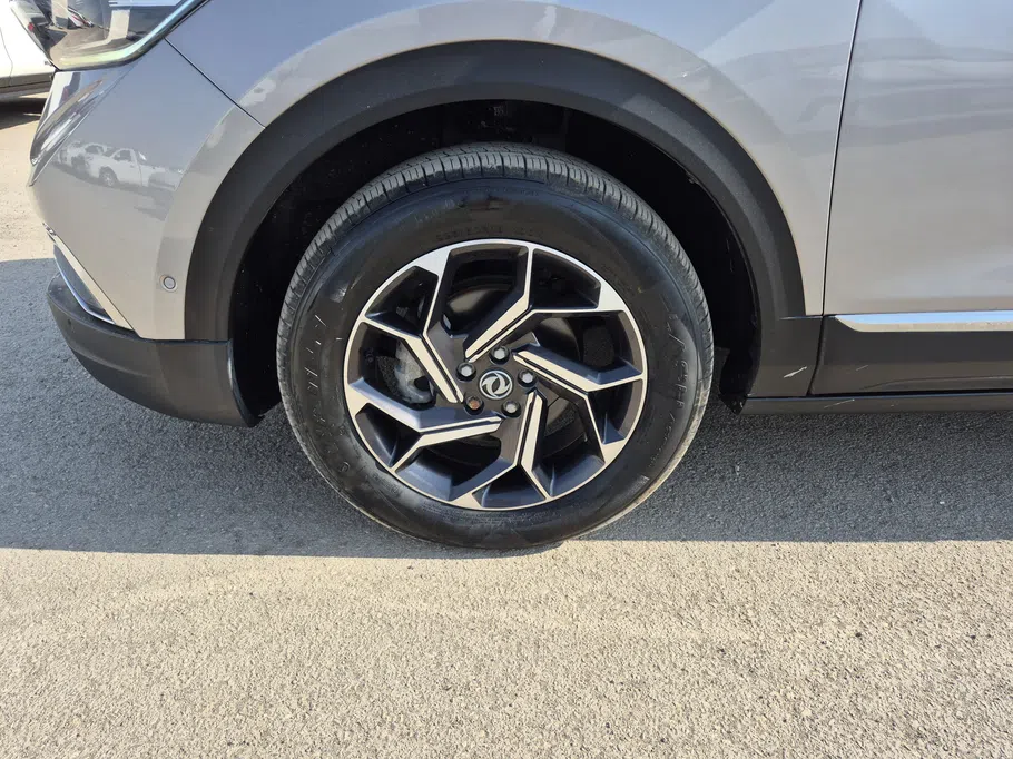 دونج فينج AX7 Mach E1 2022 