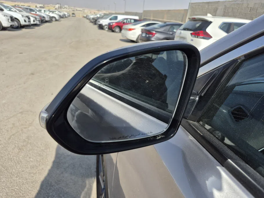 دونج فينج AX7 Mach E1 2022 