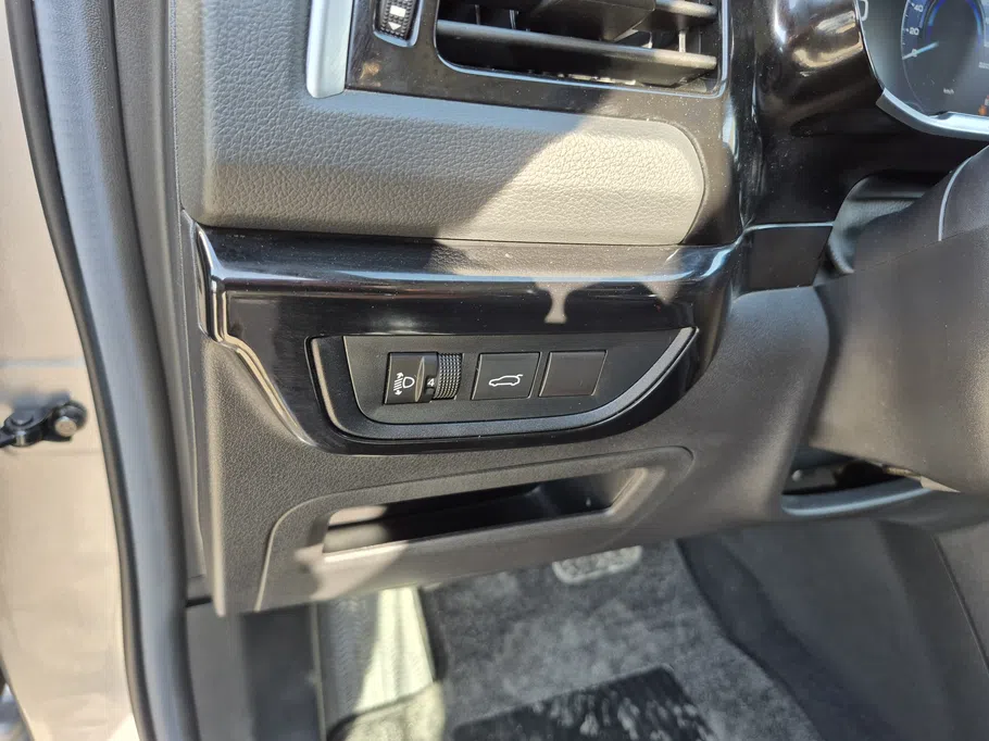 دونج فينج AX7 Mach E1 2022 