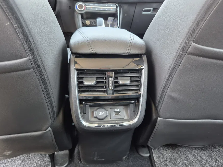 دونج فينج AX7 Mach E1 2022 