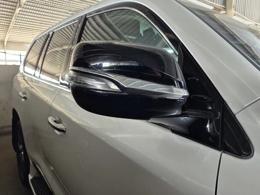 لكزس LX 570 S 2021 
