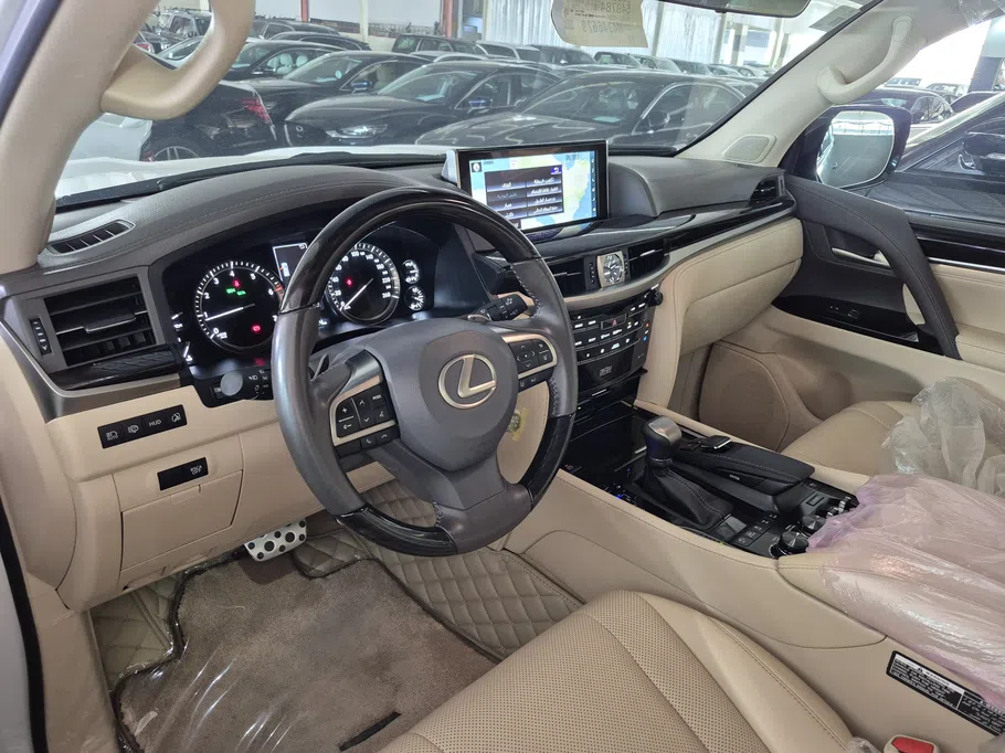 لكزس LX 570 S 2021 