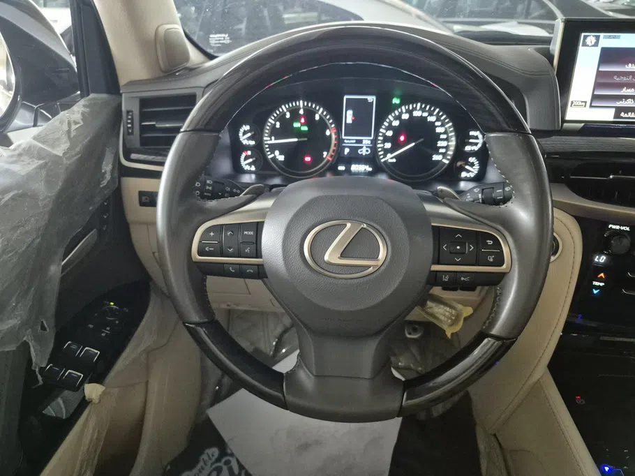 لكزس LX 570 S 2021 