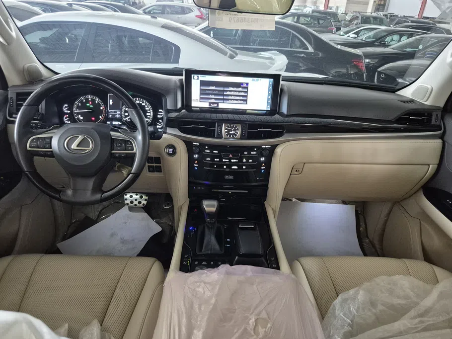 لكزس LX 570 S 2021 