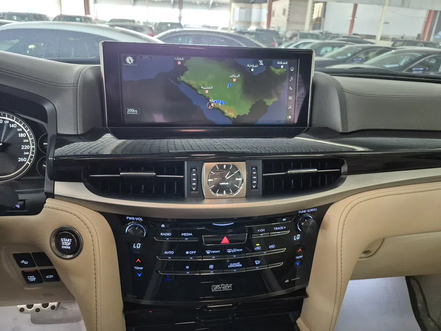 لكزس LX 570 S 2021 