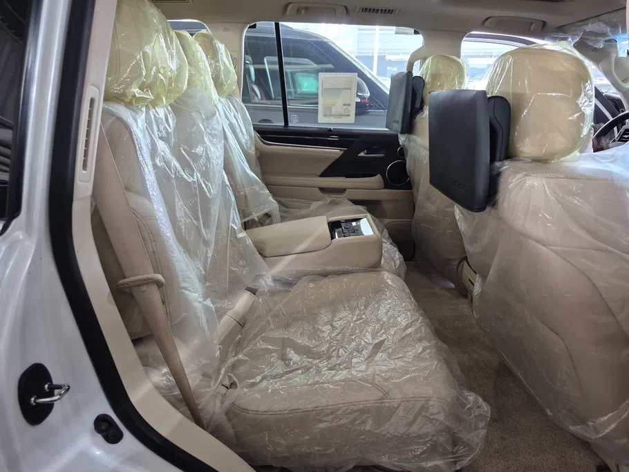 لكزس LX 570 S 2021 