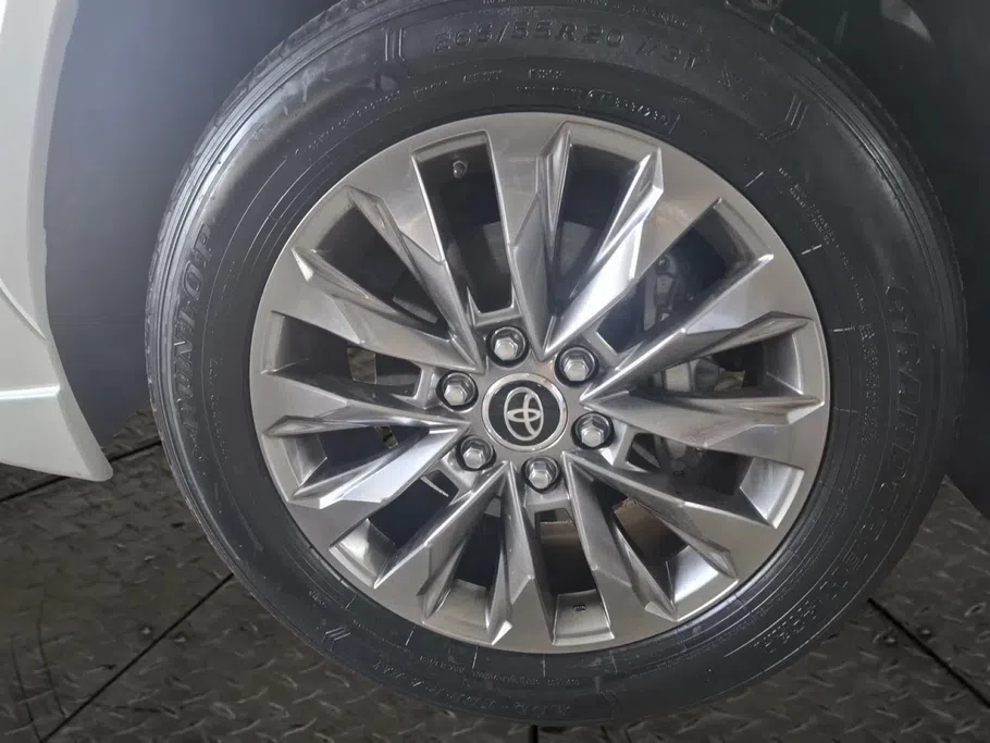 تويوتا لاندكروزر GXR4 2024 