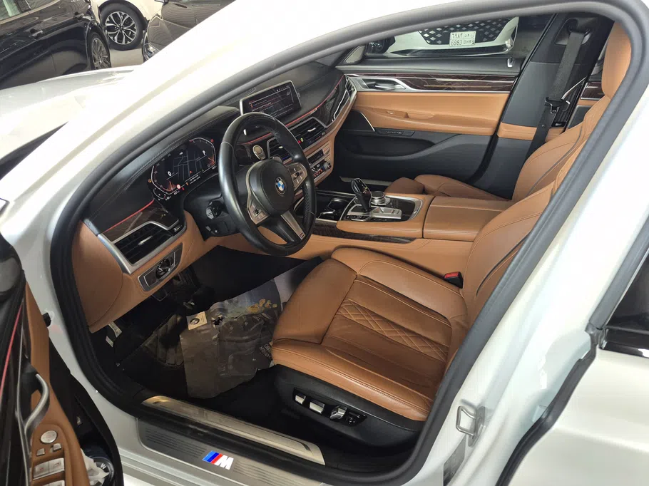 2021 BMW 7 Series 730Li 