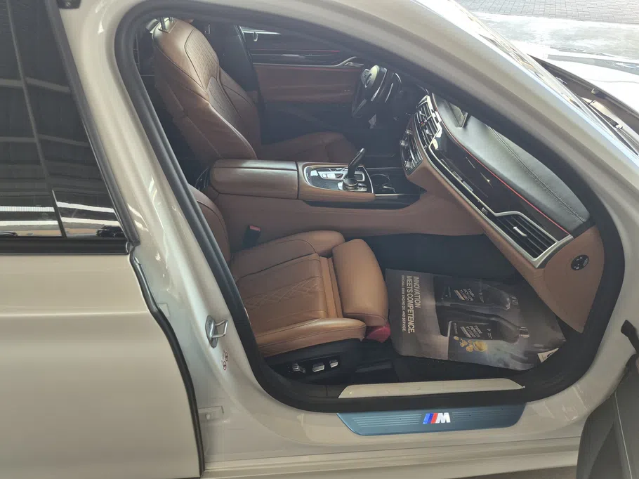 2021 BMW 7 Series 730Li 