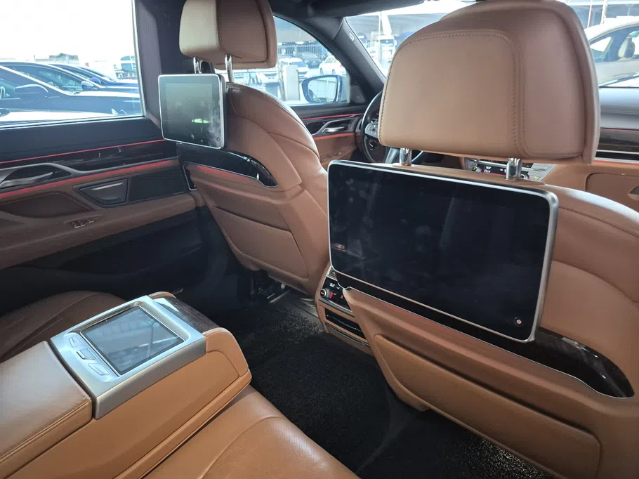 2021 BMW 7 Series 730Li 